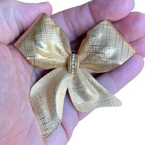 Vintage MCM Gold Tone Textured Ribbon Tied Large Bow Rhinestone Brooch Pin